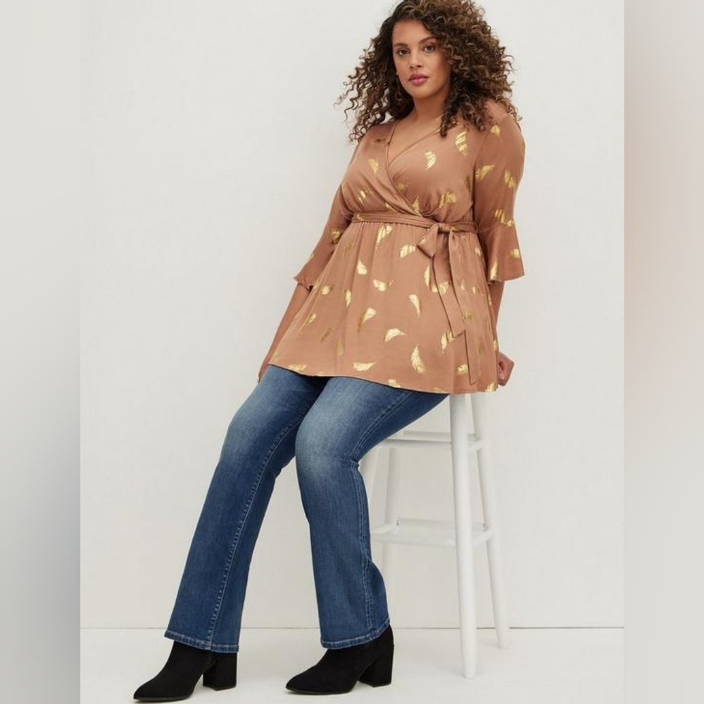 Torrid Babydoll Challis Surplice Tie-Front Top Size 2